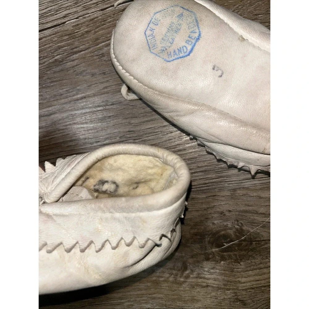 VTG‎ Hand Beaded Soft Leather Idian Design Child's Moccasins Leather Sz 3